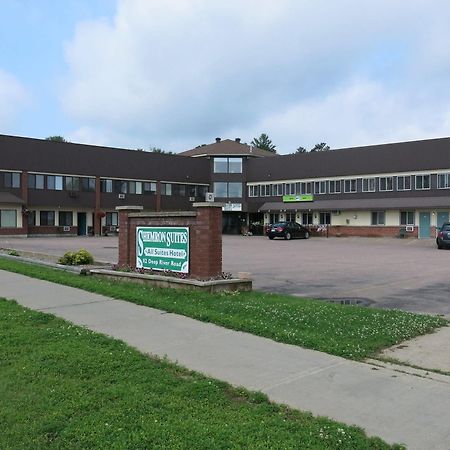 Shemron Suites Hotel Deep River Extérieur photo