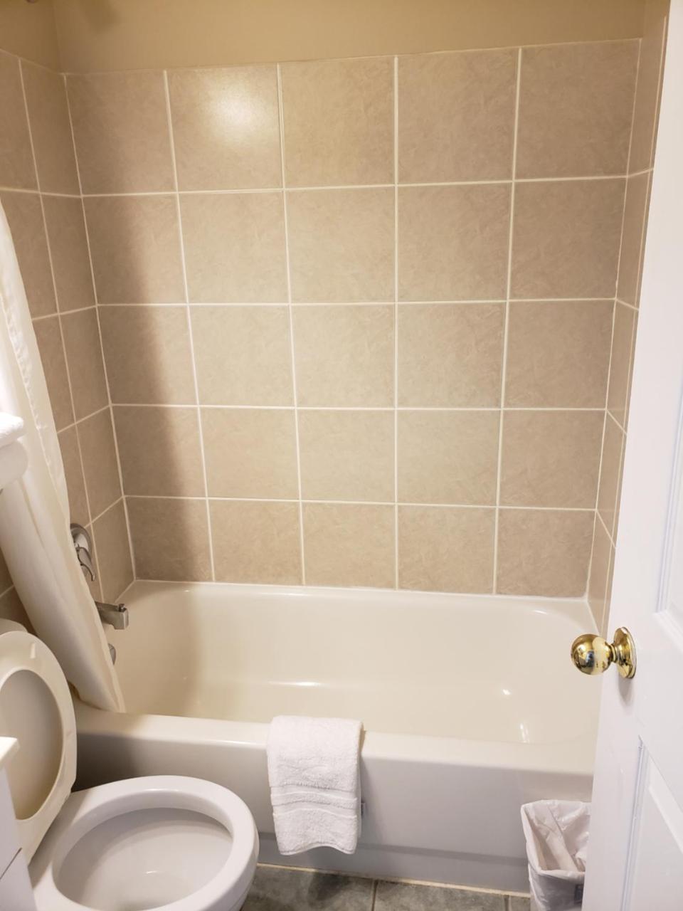 Shemron Suites Hotel Deep River Extérieur photo