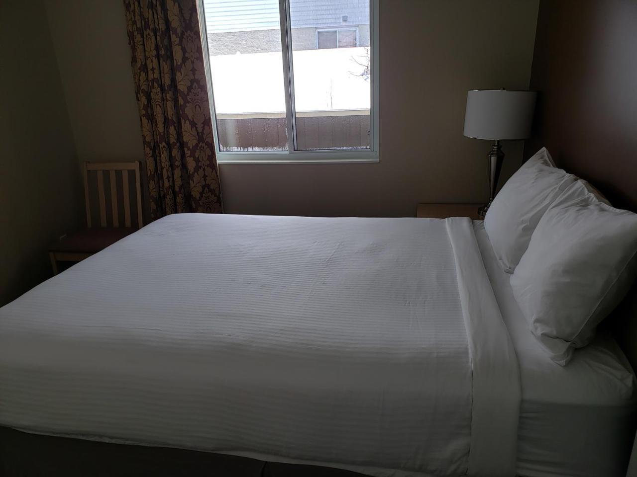 Shemron Suites Hotel Deep River Extérieur photo