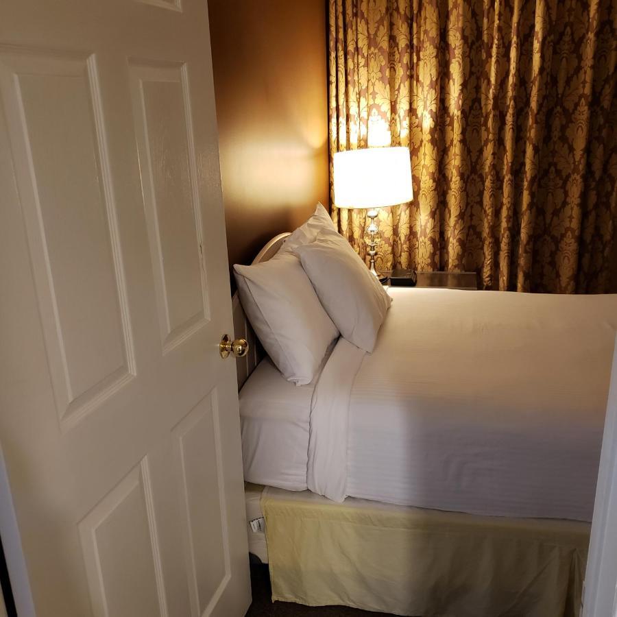 Shemron Suites Hotel Deep River Extérieur photo