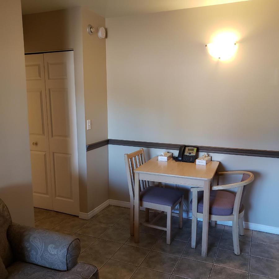 Shemron Suites Hotel Deep River Extérieur photo