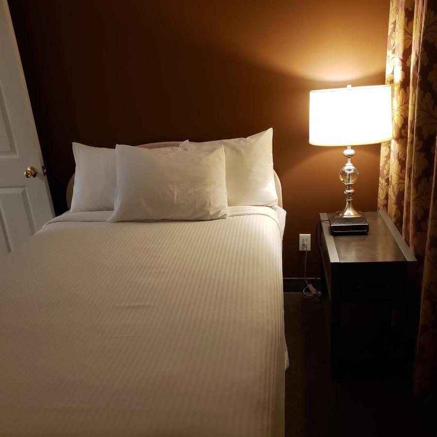 Shemron Suites Hotel Deep River Extérieur photo